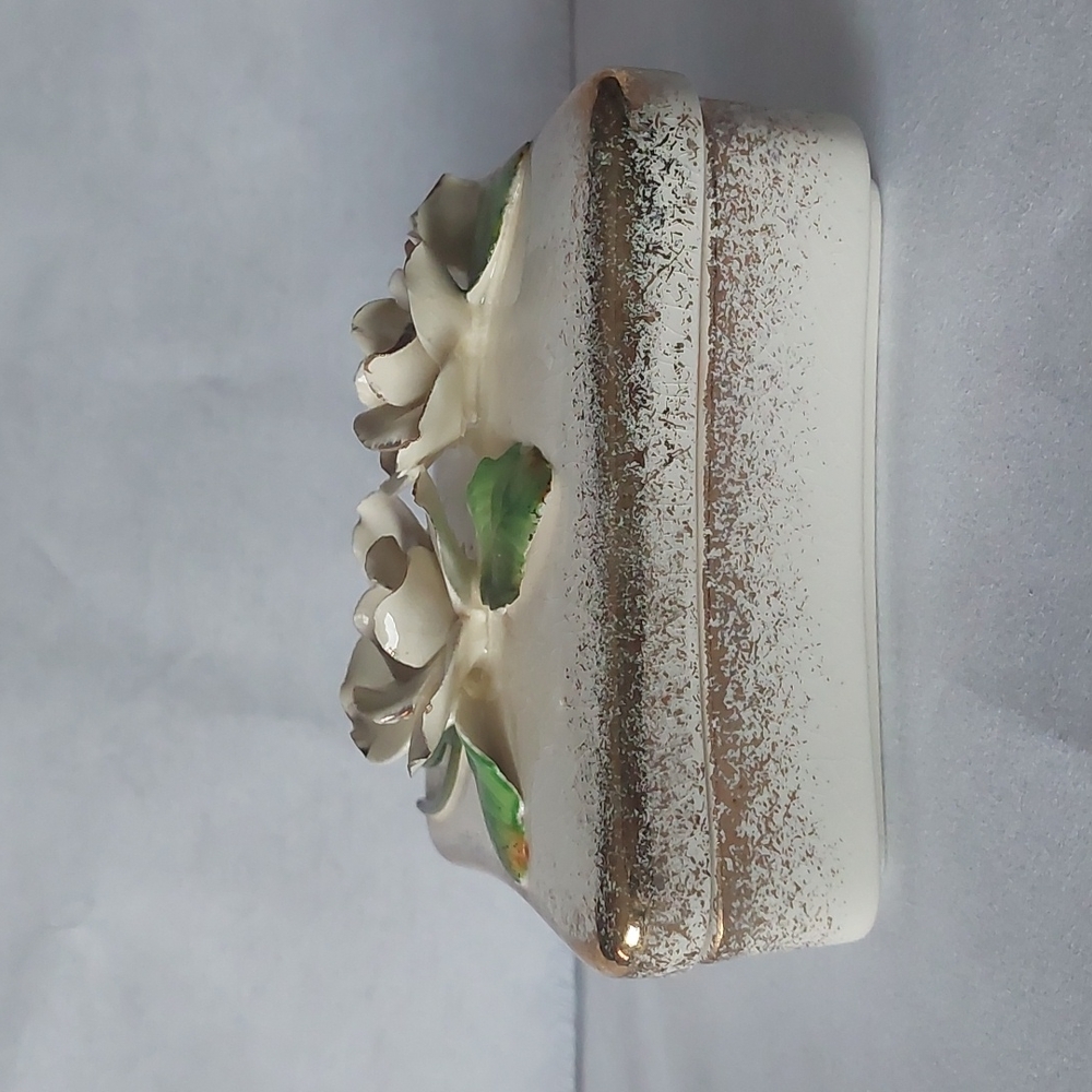 Vintage ceramic trinket box with lid flowers floral - Picture 4 of 15